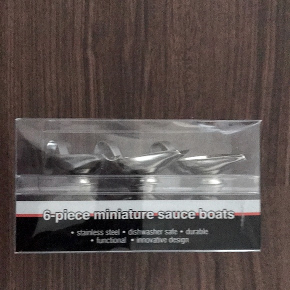 Miniature Gravy/Sauce Boats 6 pieces New in Box - perfect for entertaining  $12 - Picture 2 of 4
